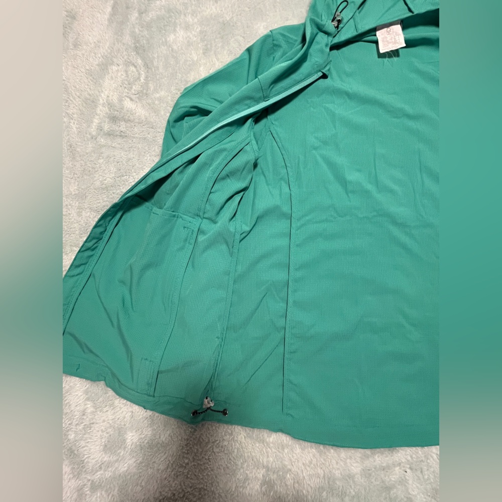 Lightweight green hooded jacket - Picture 6 of 11